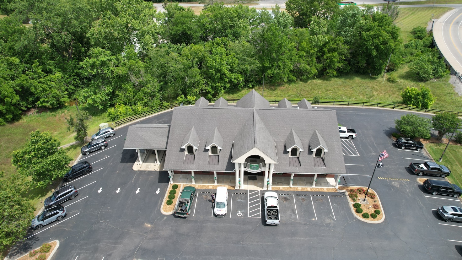Overview of the roof of a building