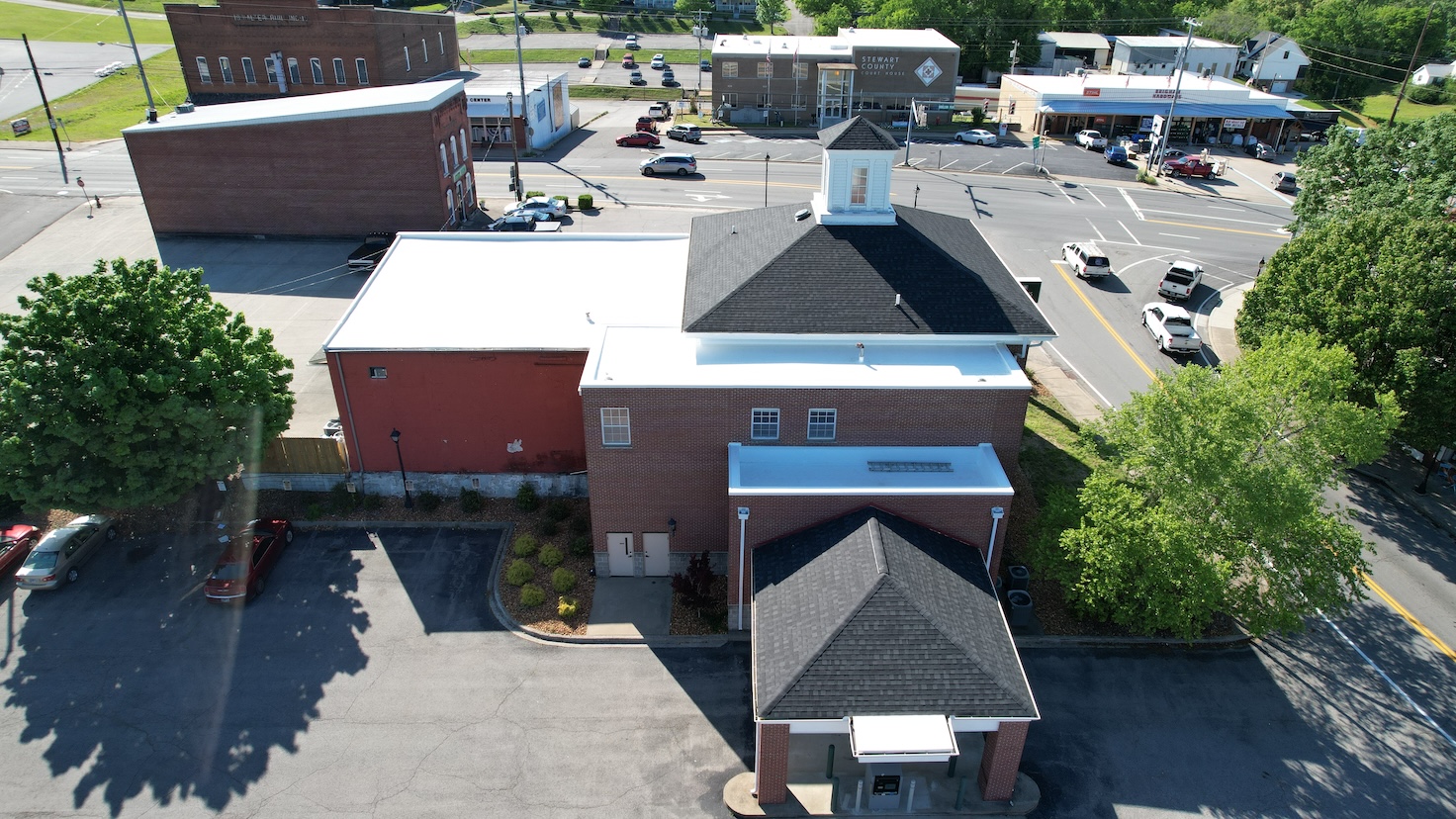 Overview of the roof of a building