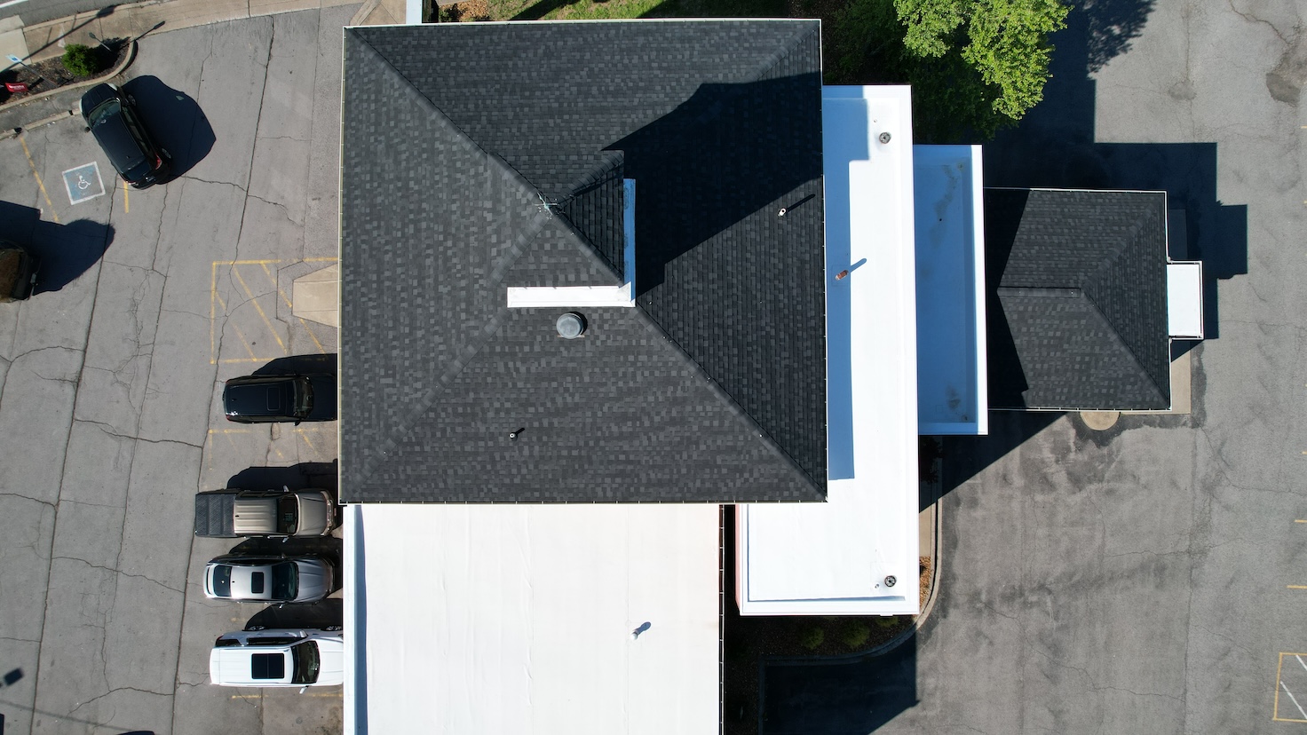 Overview of the roof of a building